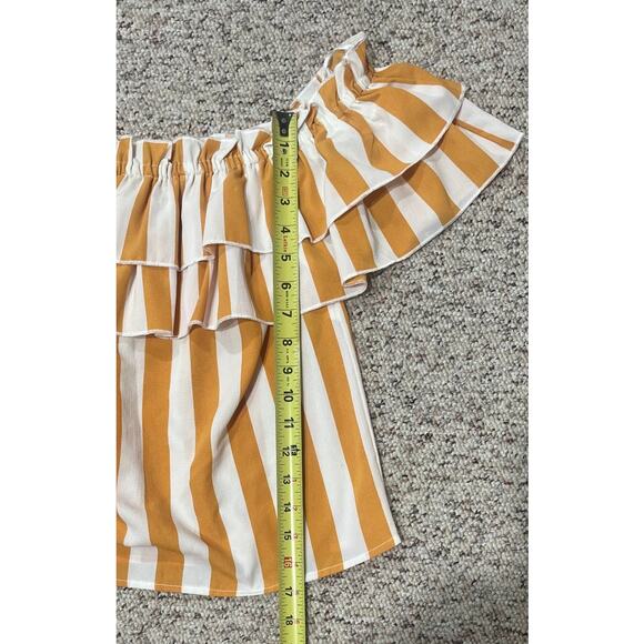 A. Calin by Flying Tomato Off the Shoulder Ruffles Orange White Blouse Size S - Picture 5 of 9